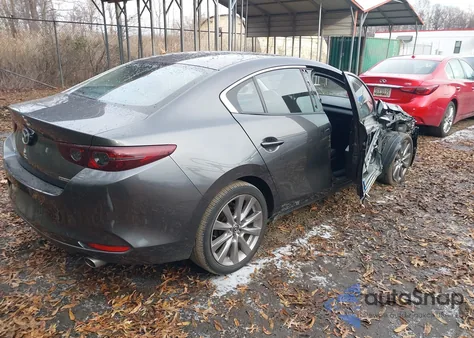 2021 Mazda Mazda3 Select z USA, uszkodzony, nr VIN JM1BPABL4M1339748